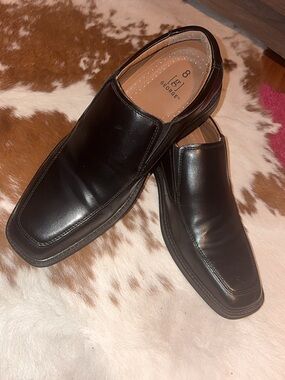 Men’s George Black Slip-On Dress Shoes Size 8 – Like New Worn Once